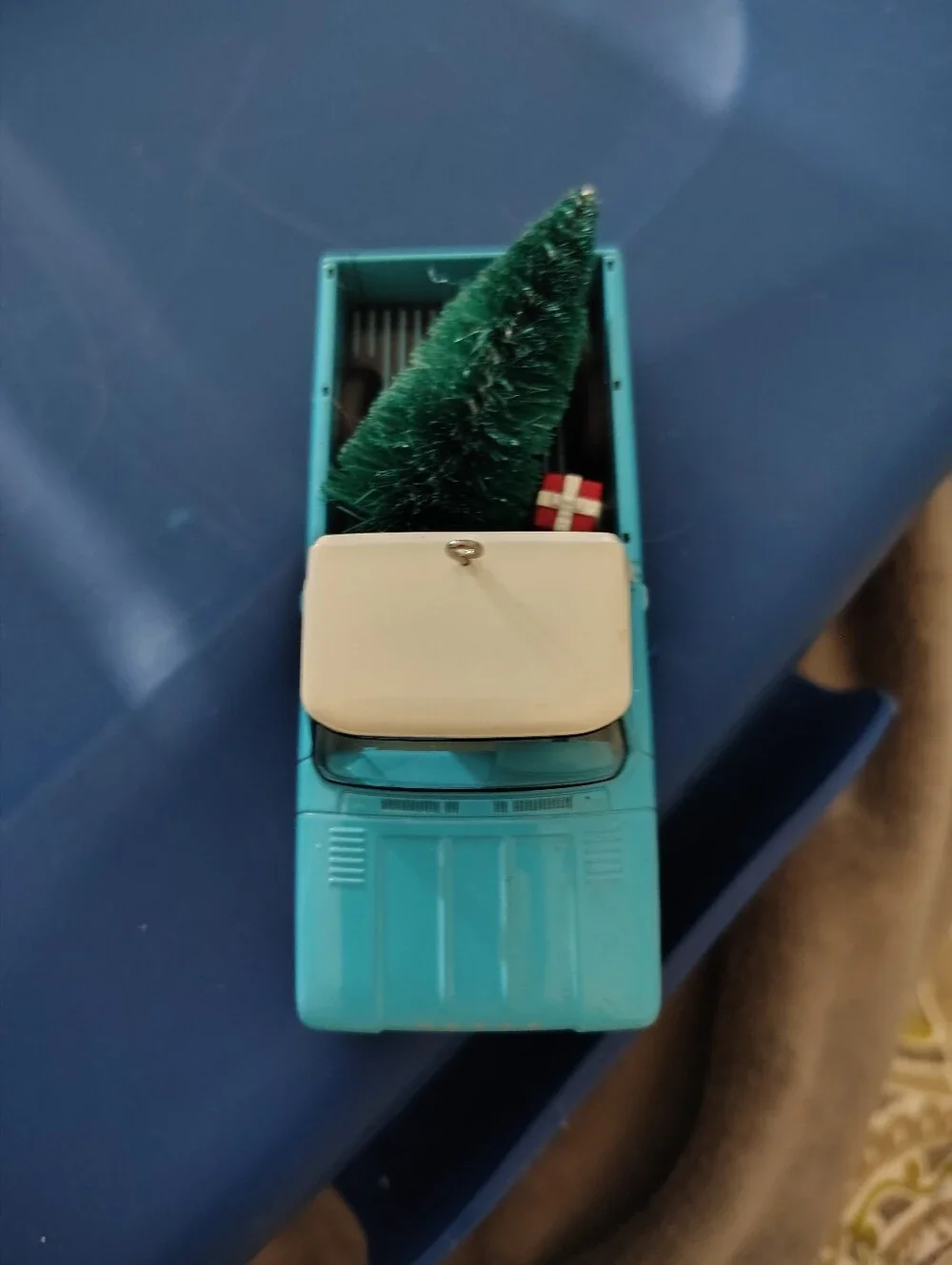 Hallmark Keepsake Christmas Ornament Teal and Cream Holiday Pickup Truck Decor